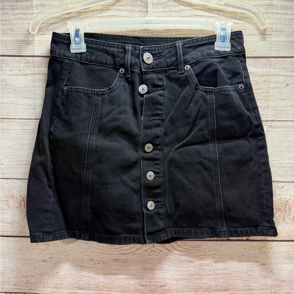 American Eagle Outfitters Black Mini Skirt Front Button Sz 0